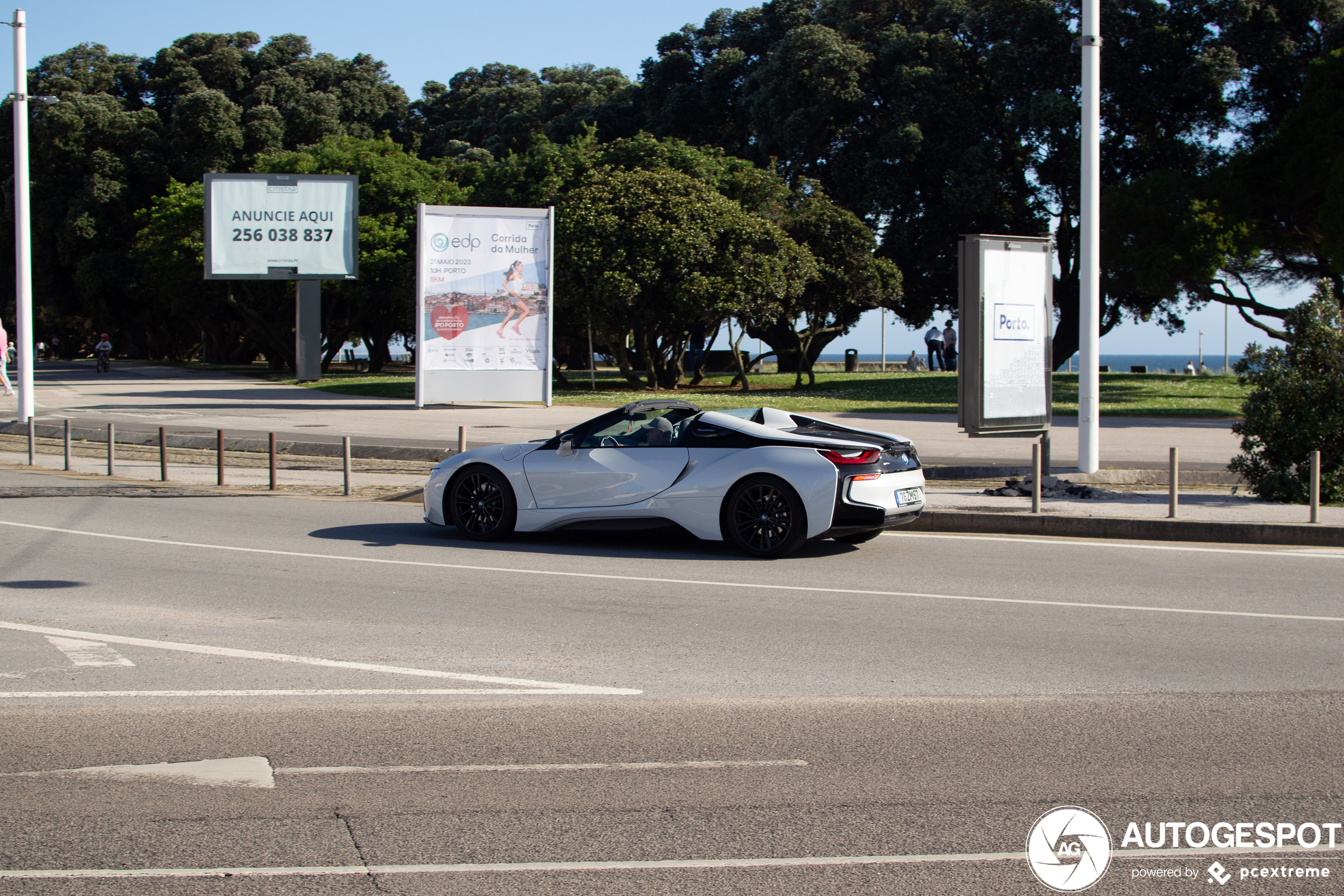 BMW i8 Roadster