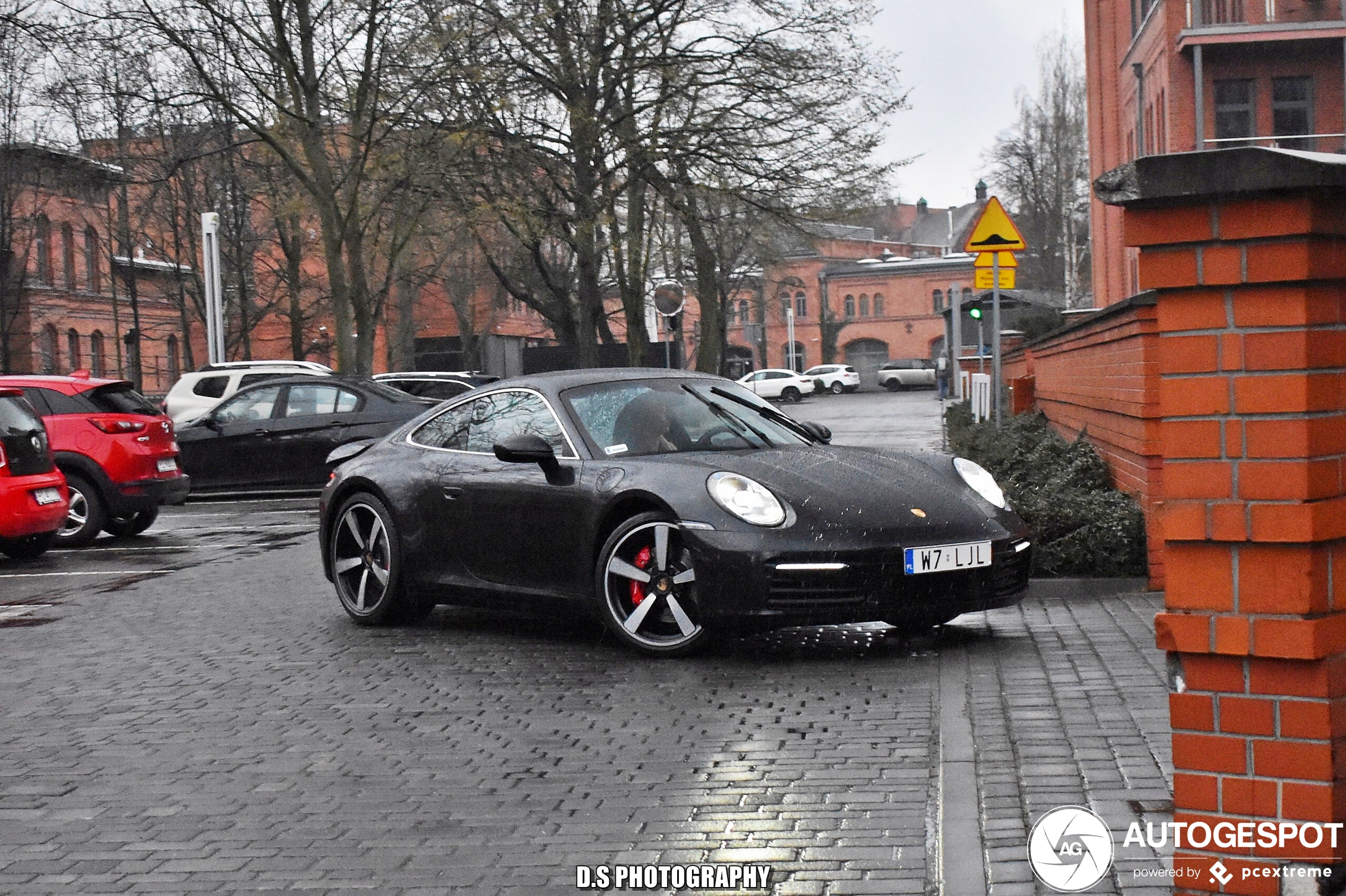 Porsche 992 Carrera 4S