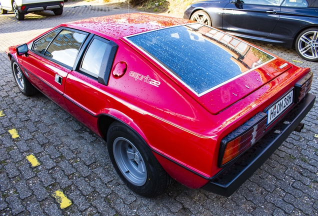 Lotus Esprit 2.2