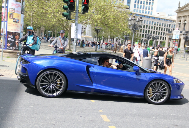 McLaren GT