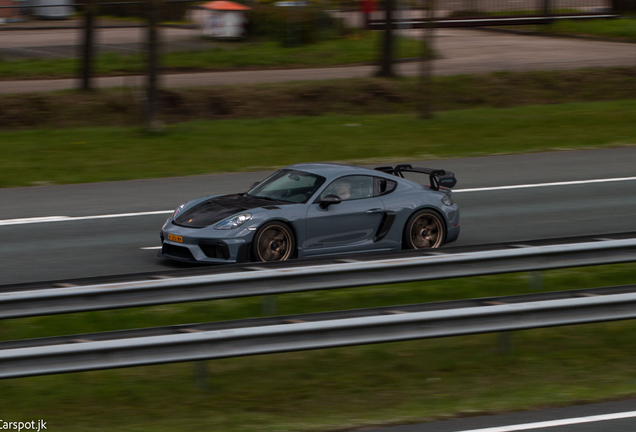 Porsche 718 Cayman GT4 RS Weissach Package