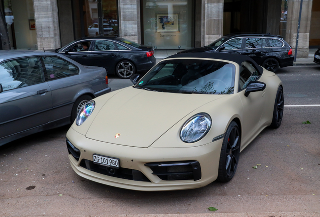 Porsche 992 Carrera 4S Cabriolet