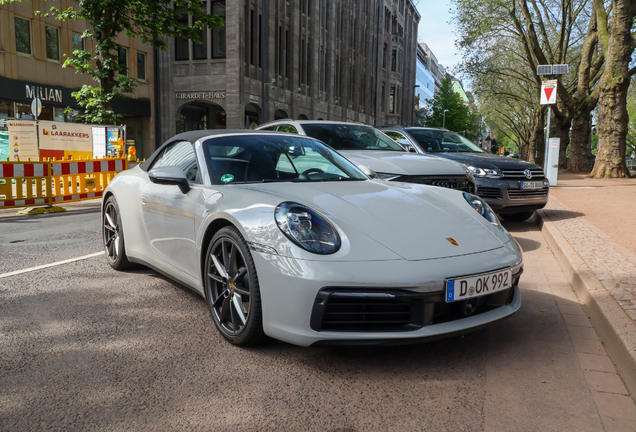 Porsche 992 Carrera 4S Cabriolet