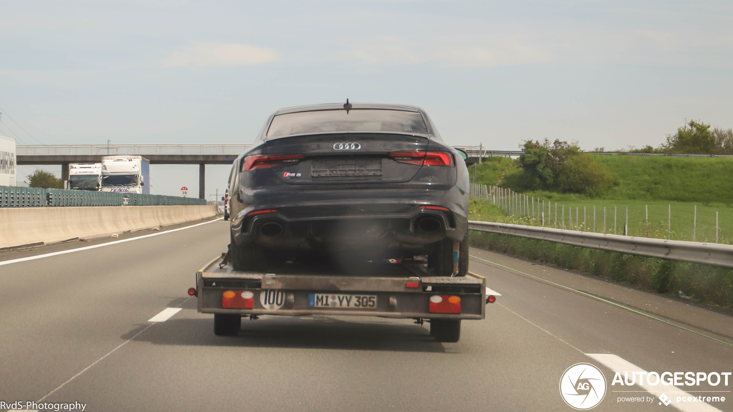 Wrakgespot: Deze Audi RS5 kan wel een opknapbeurtje gebruiken