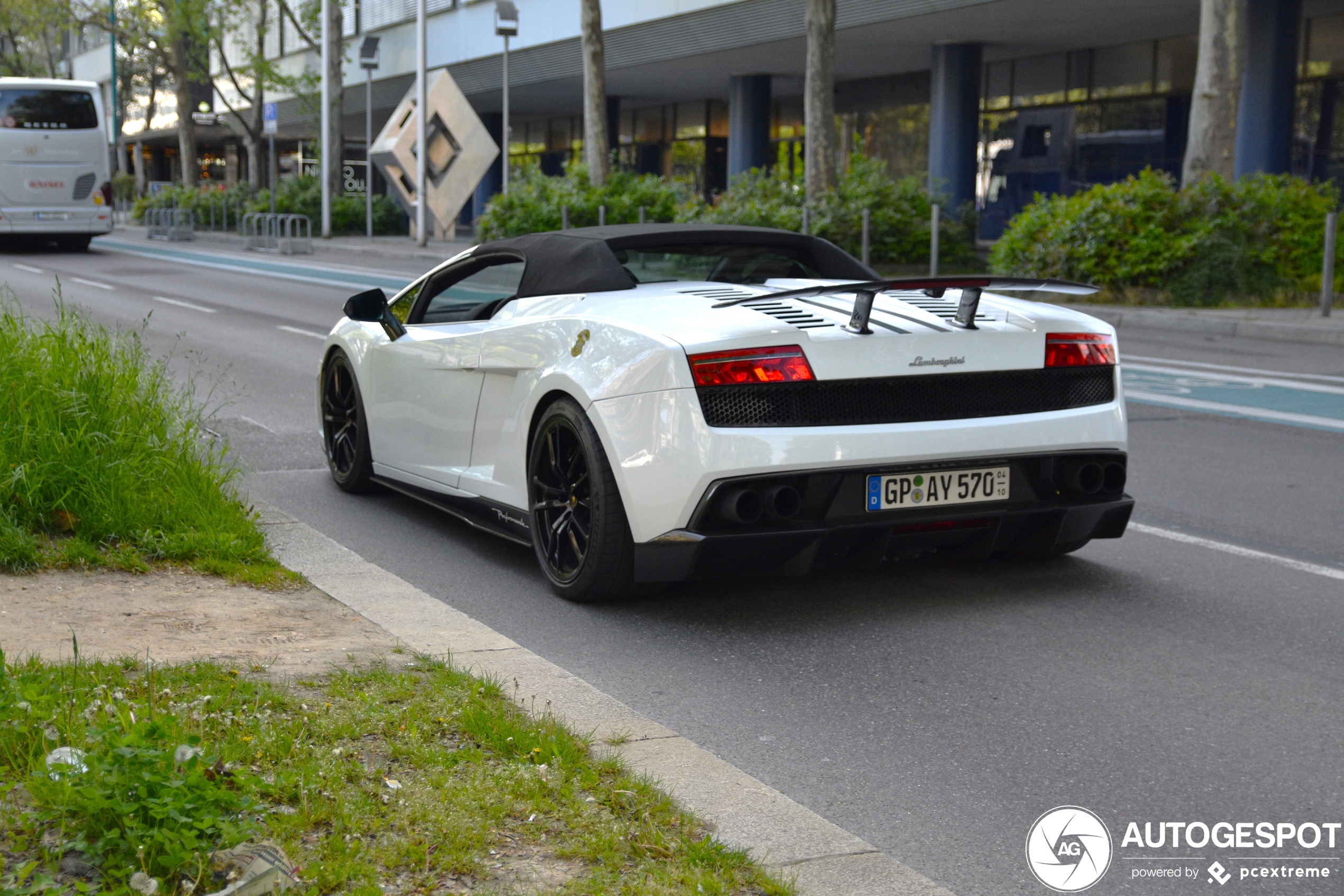 Lamborghini Gallardo LP570-4 Spyder Performante