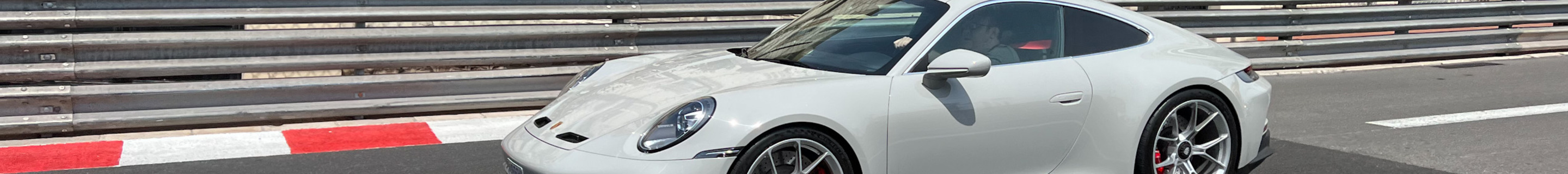 Porsche 992 GT3 Touring