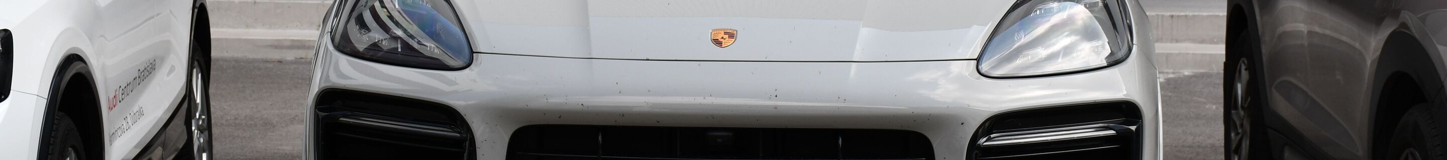 Porsche 9YA Cayenne GTS