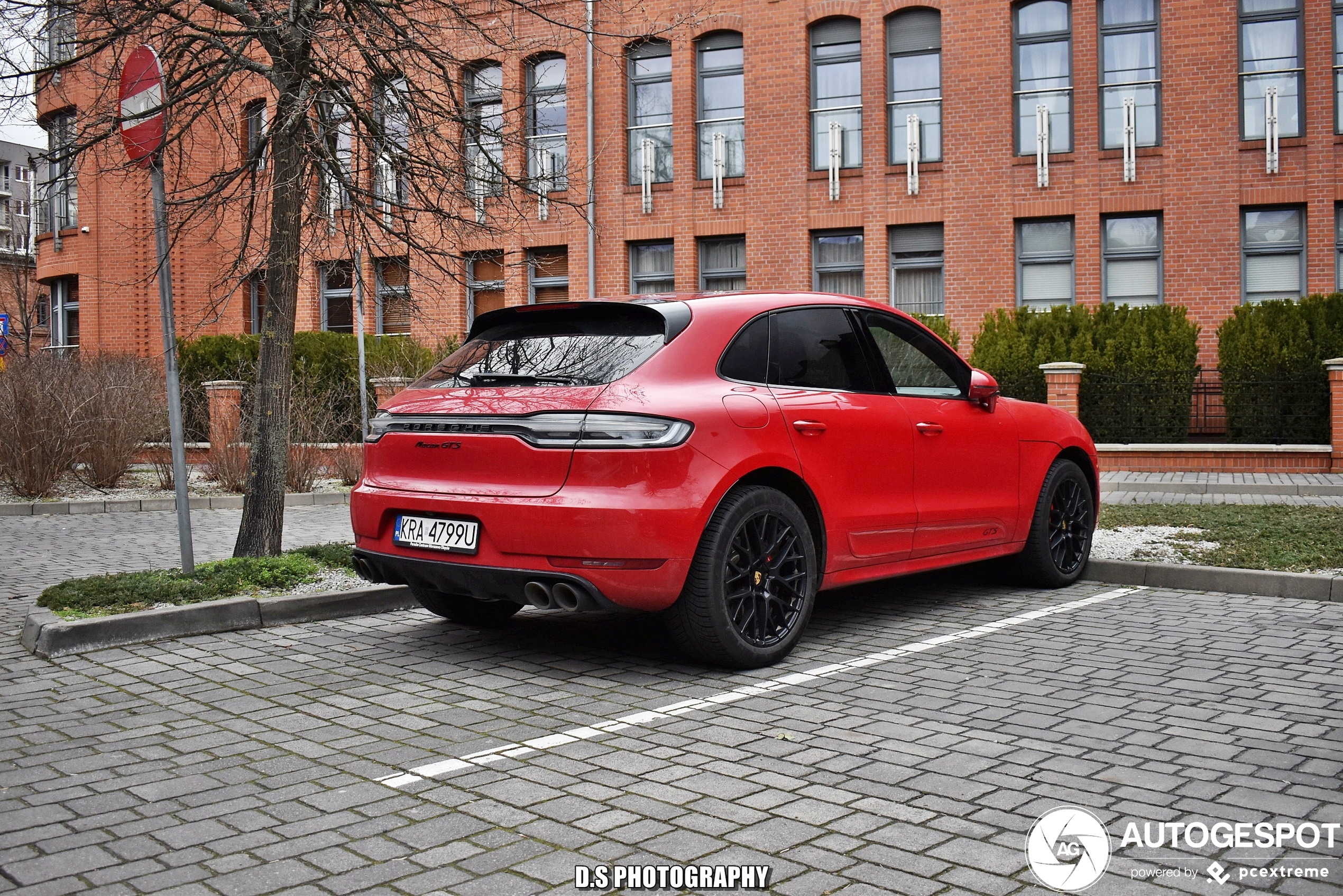 Porsche 95B Macan GTS MkII