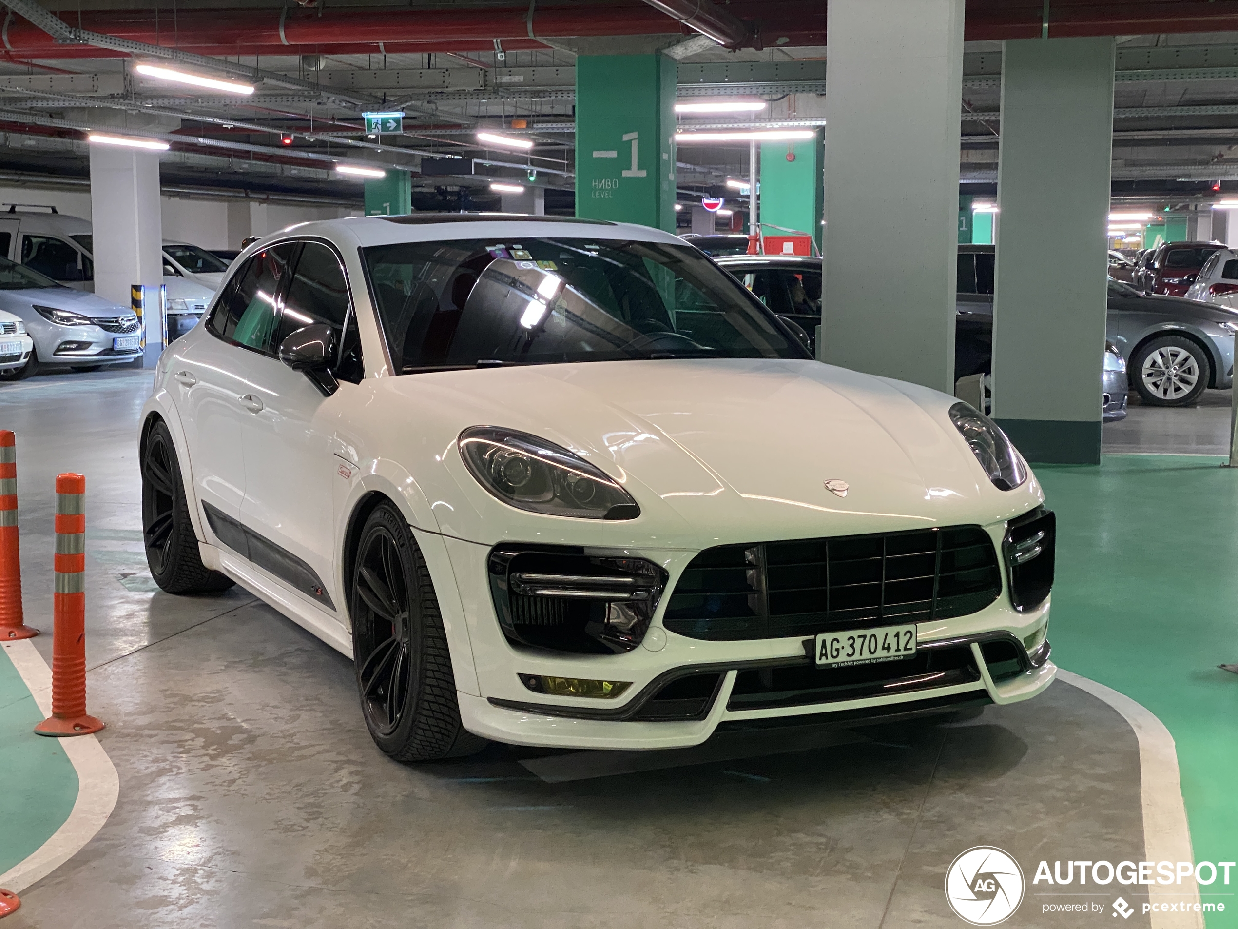 Porsche TechArt 95B Macan GTS