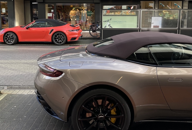 Aston Martin DB11 V8 Volante