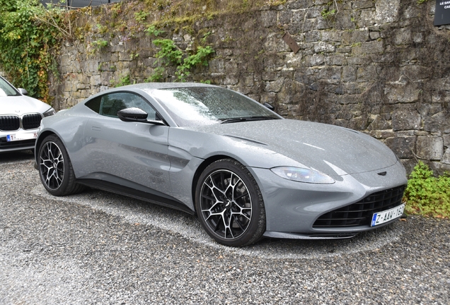 Aston Martin V8 Vantage 2018