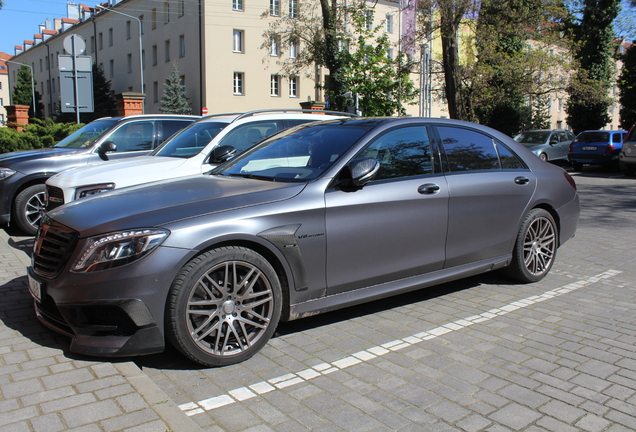 Mercedes-Benz Brabus 850 6.0 Biturbo V222