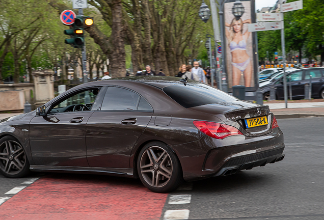 Mercedes-Benz CLA 45 AMG C117