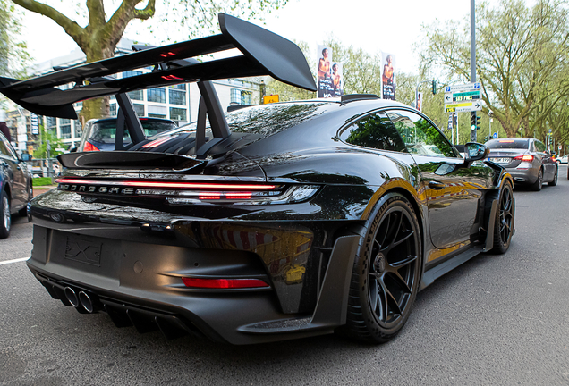 Porsche 992 GT3 RS Weissach Package