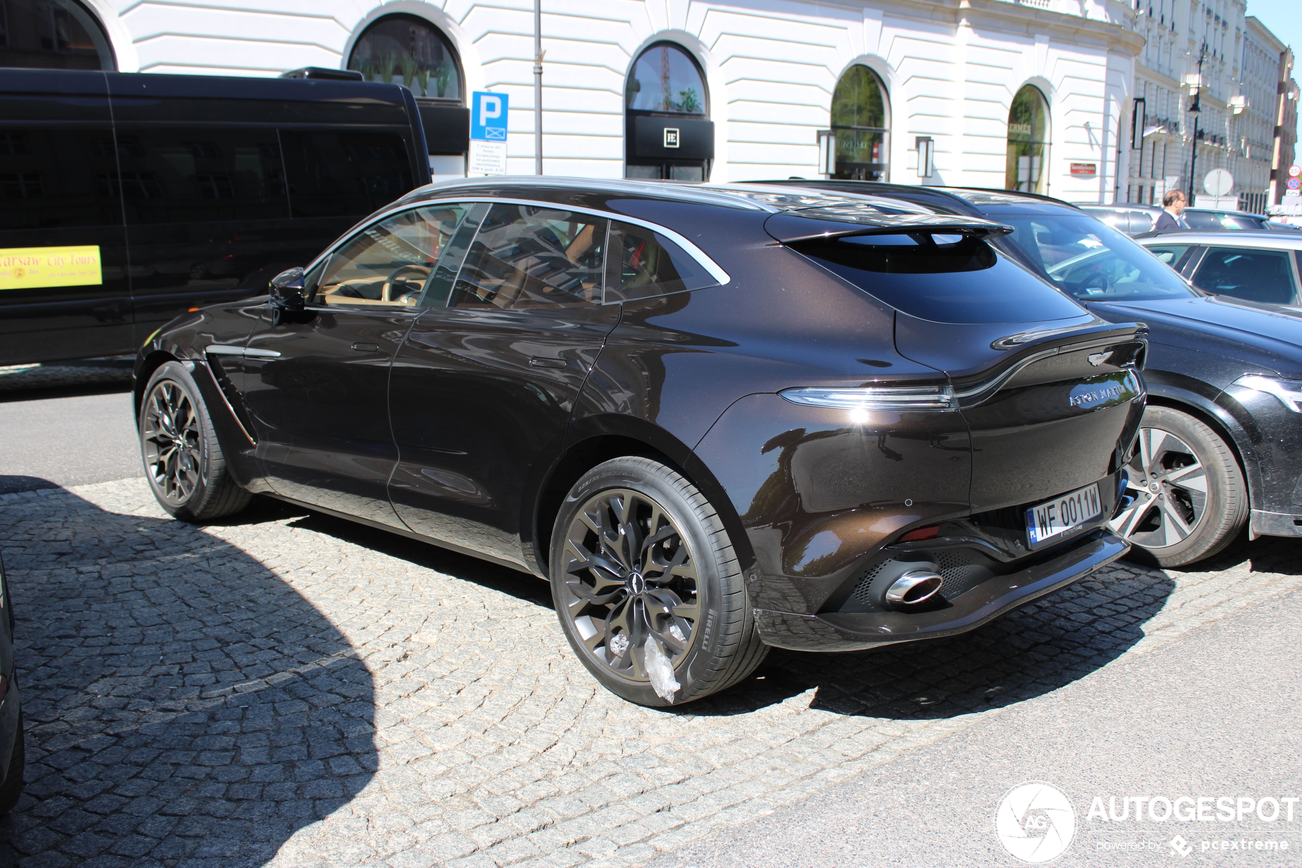 Aston Martin DBX