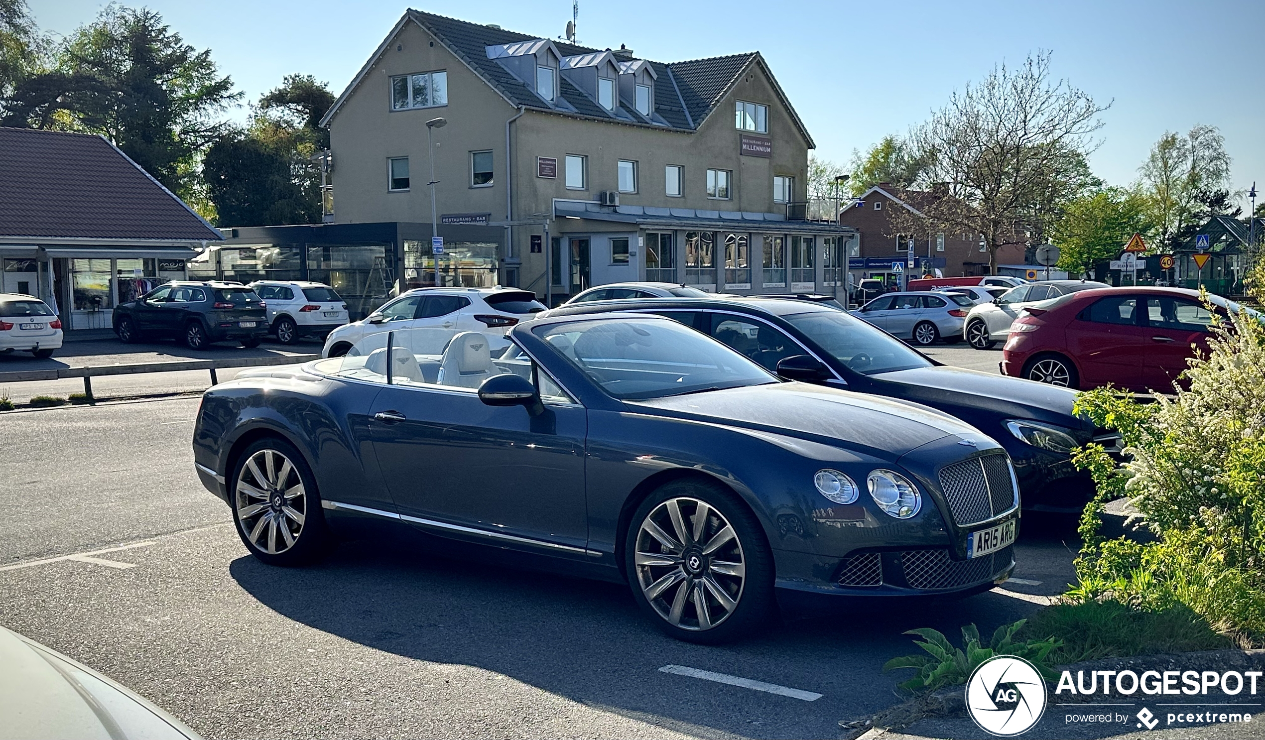 Bentley Continental GTC 2012