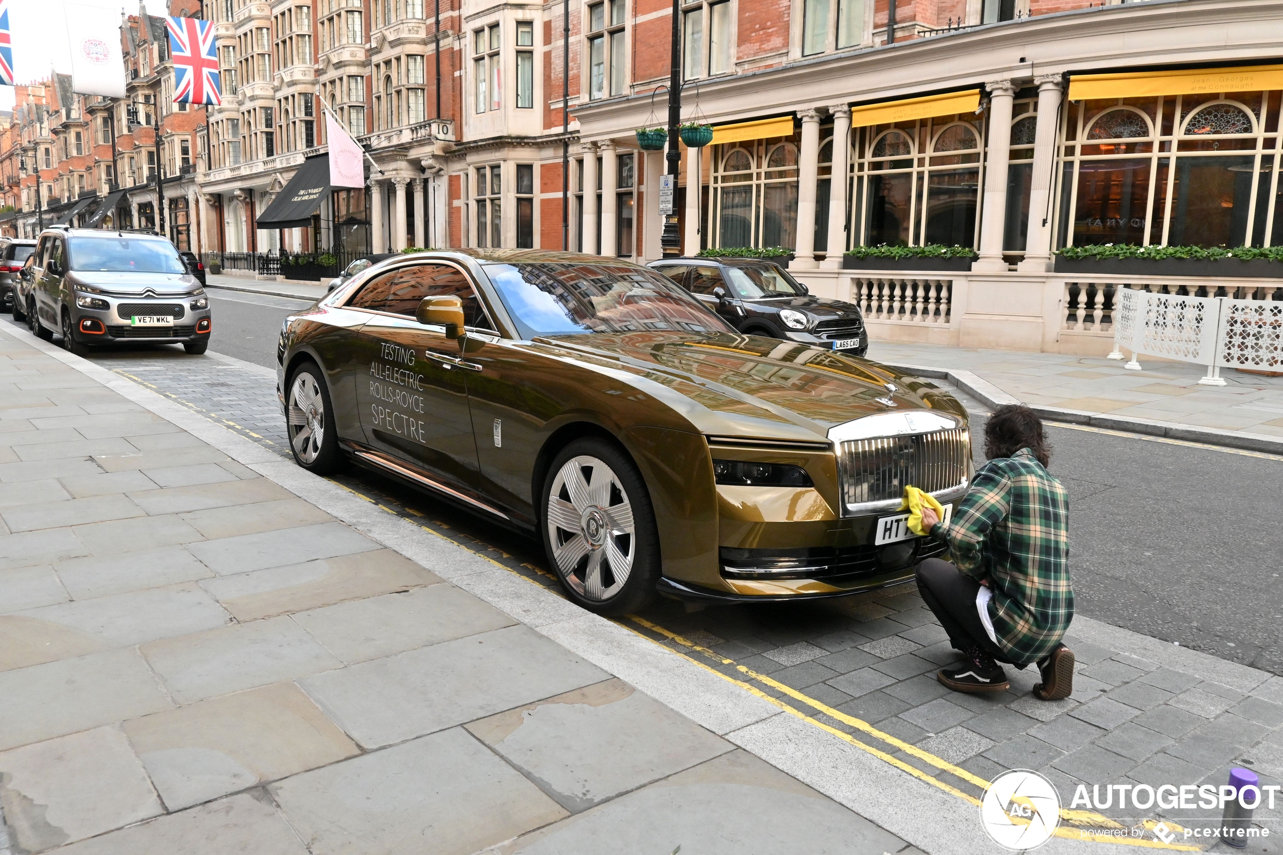 Rolls-Royce Spectre is gigantische elektrische bolide