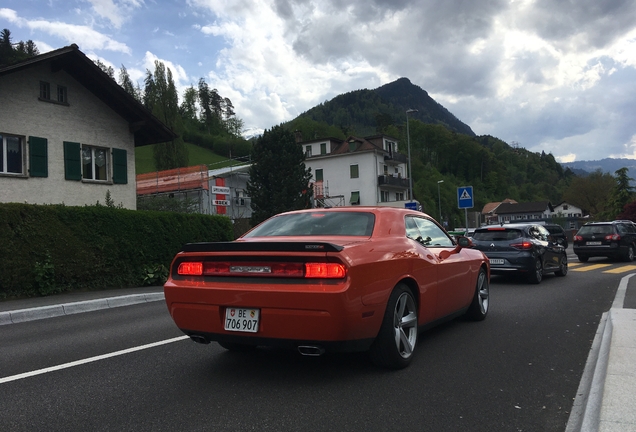 Dodge Challenger SRT-8