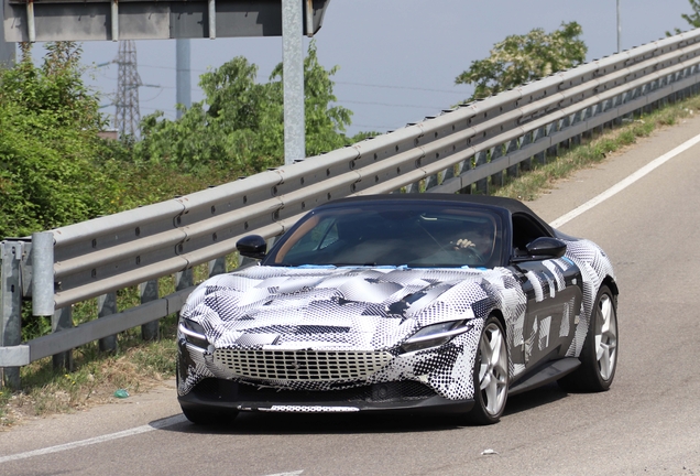 Ferrari Roma Spider