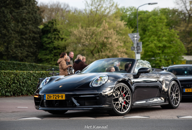 Porsche 992 Carrera 4S Cabriolet