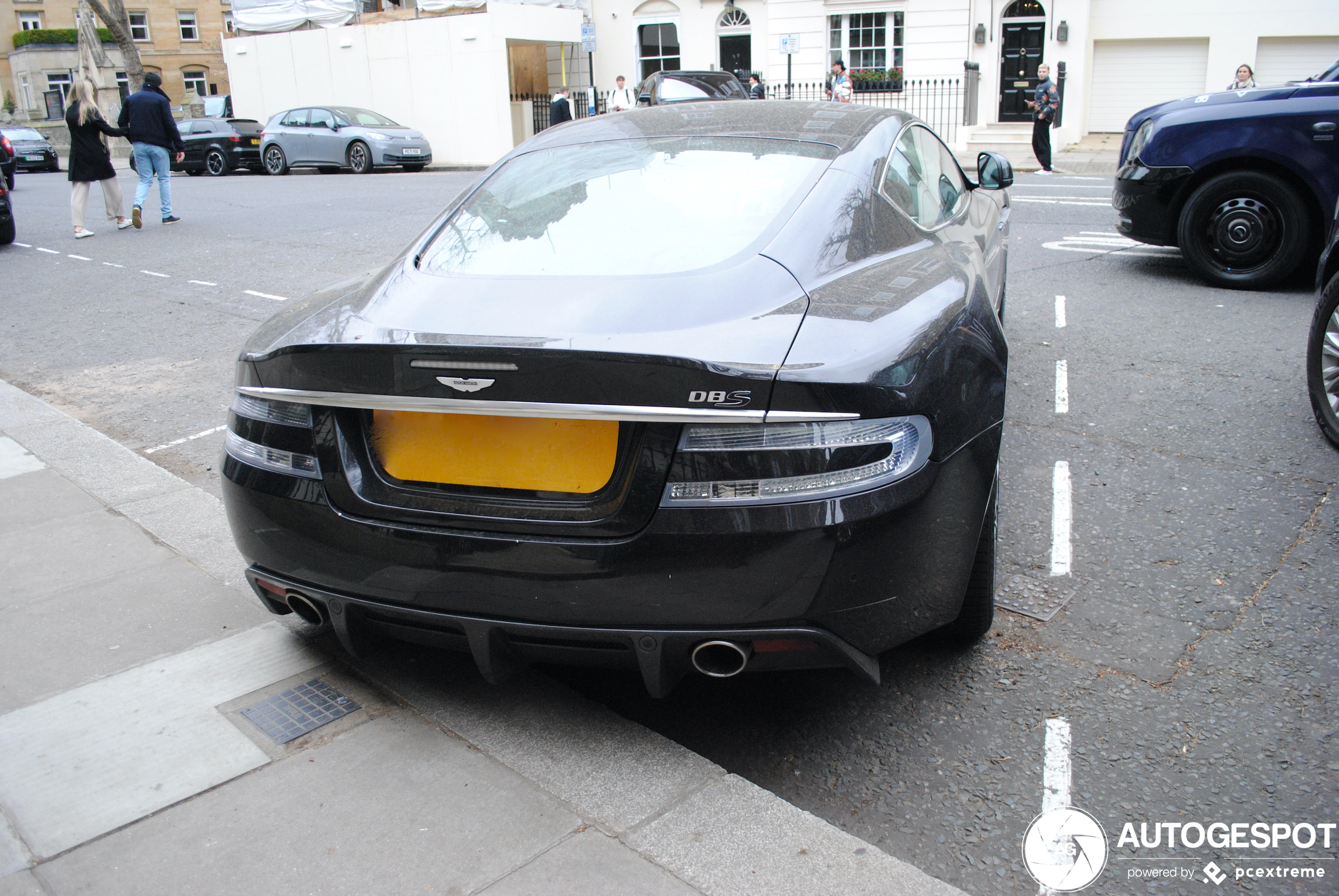 Aston Martin DBS