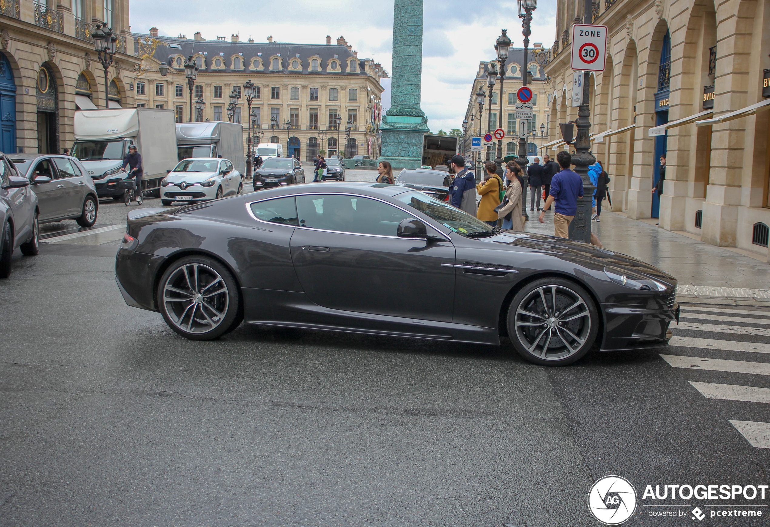 Aston Martin DBS