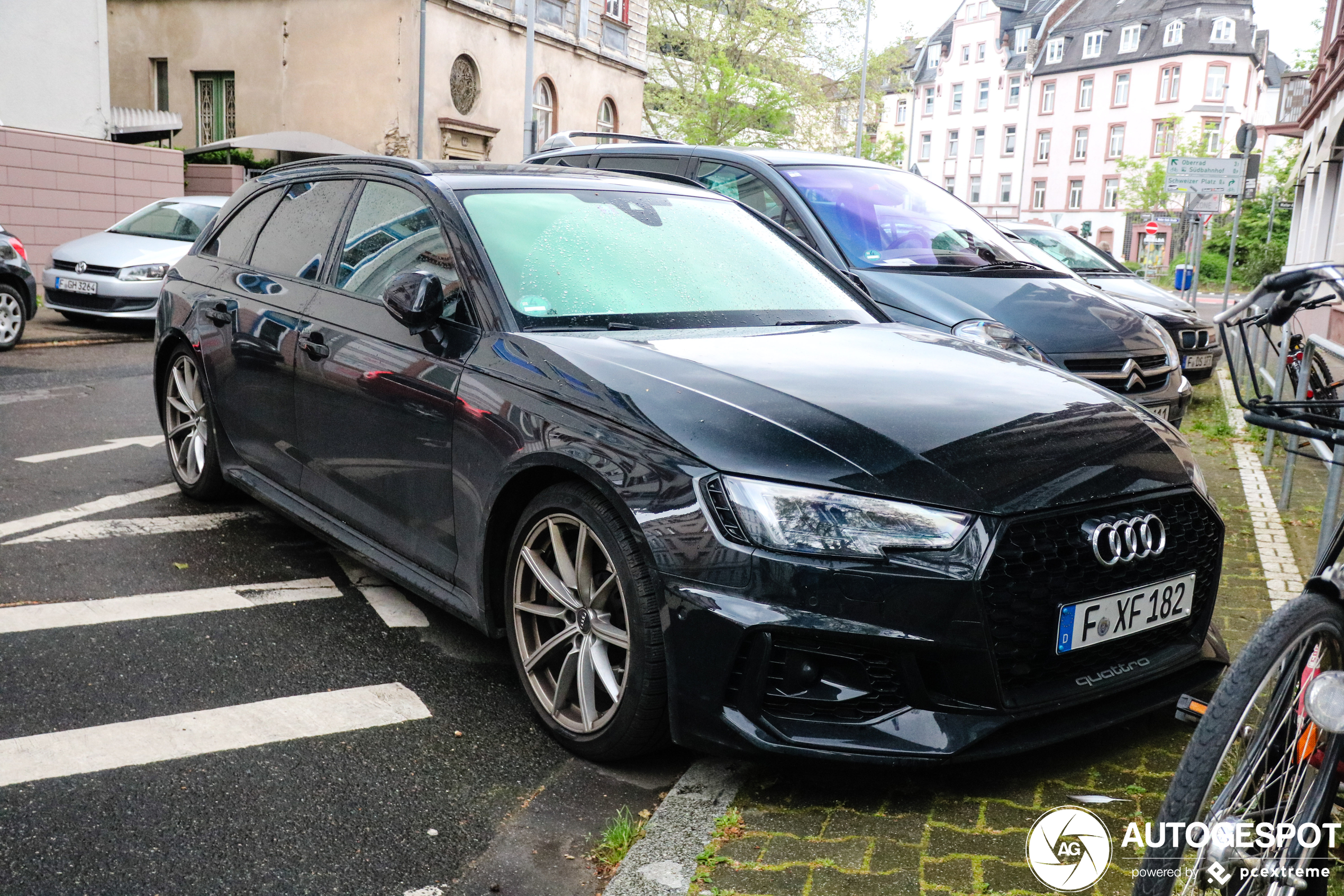 Audi RS4 Avant B9