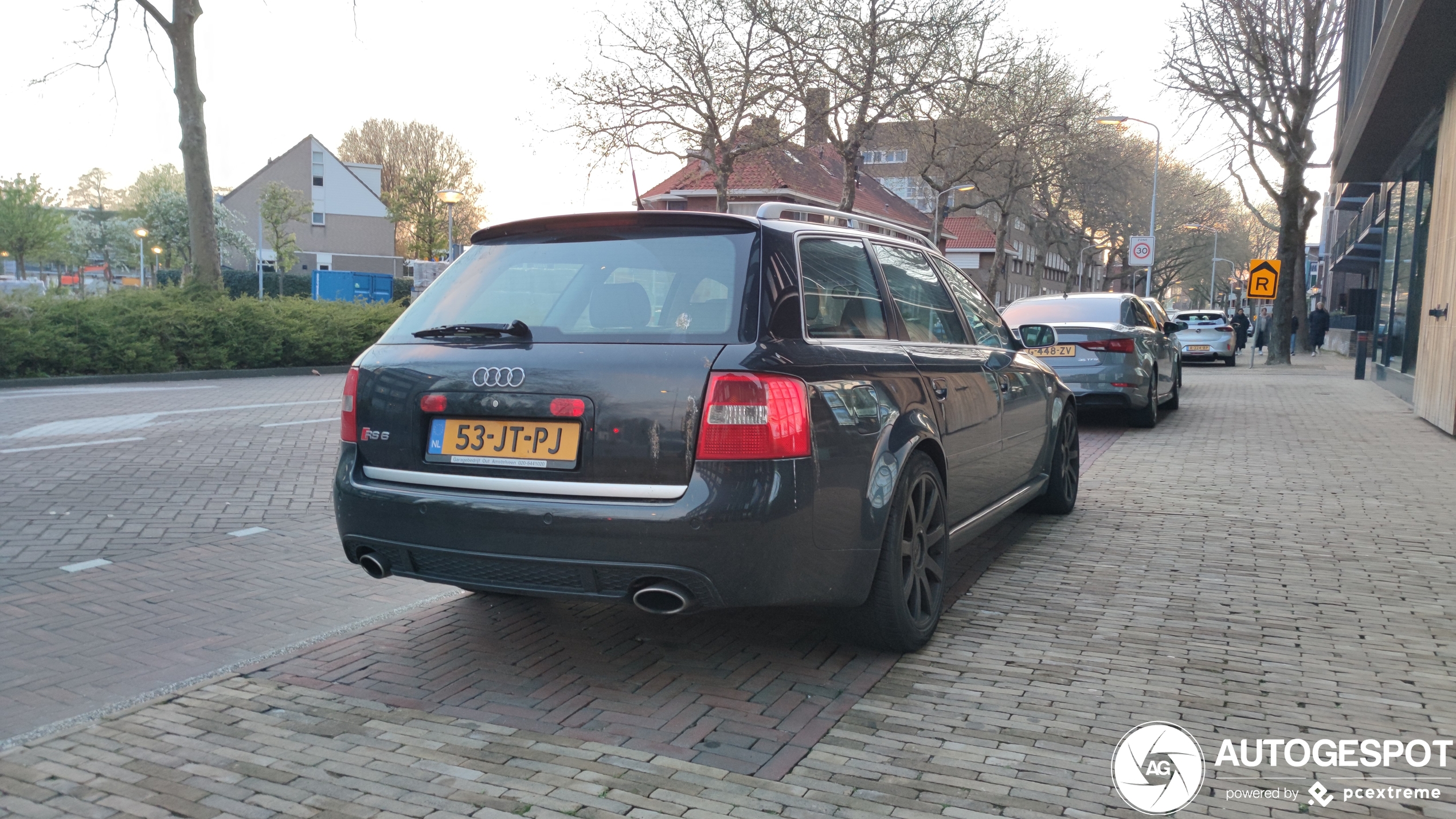 De youngtimer die langzaam uit het straatbeeld verdwijnt