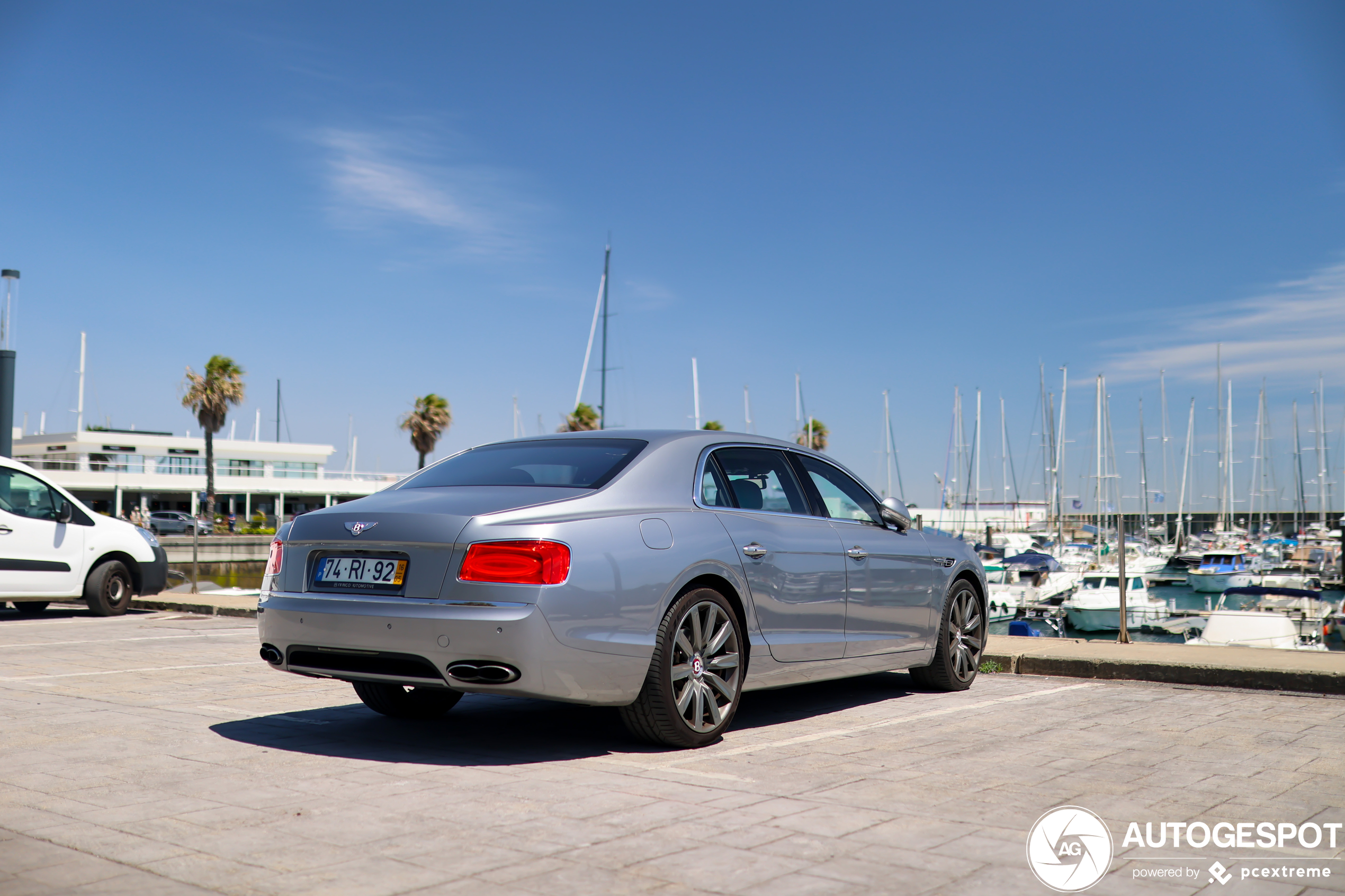 Bentley Flying Spur V8