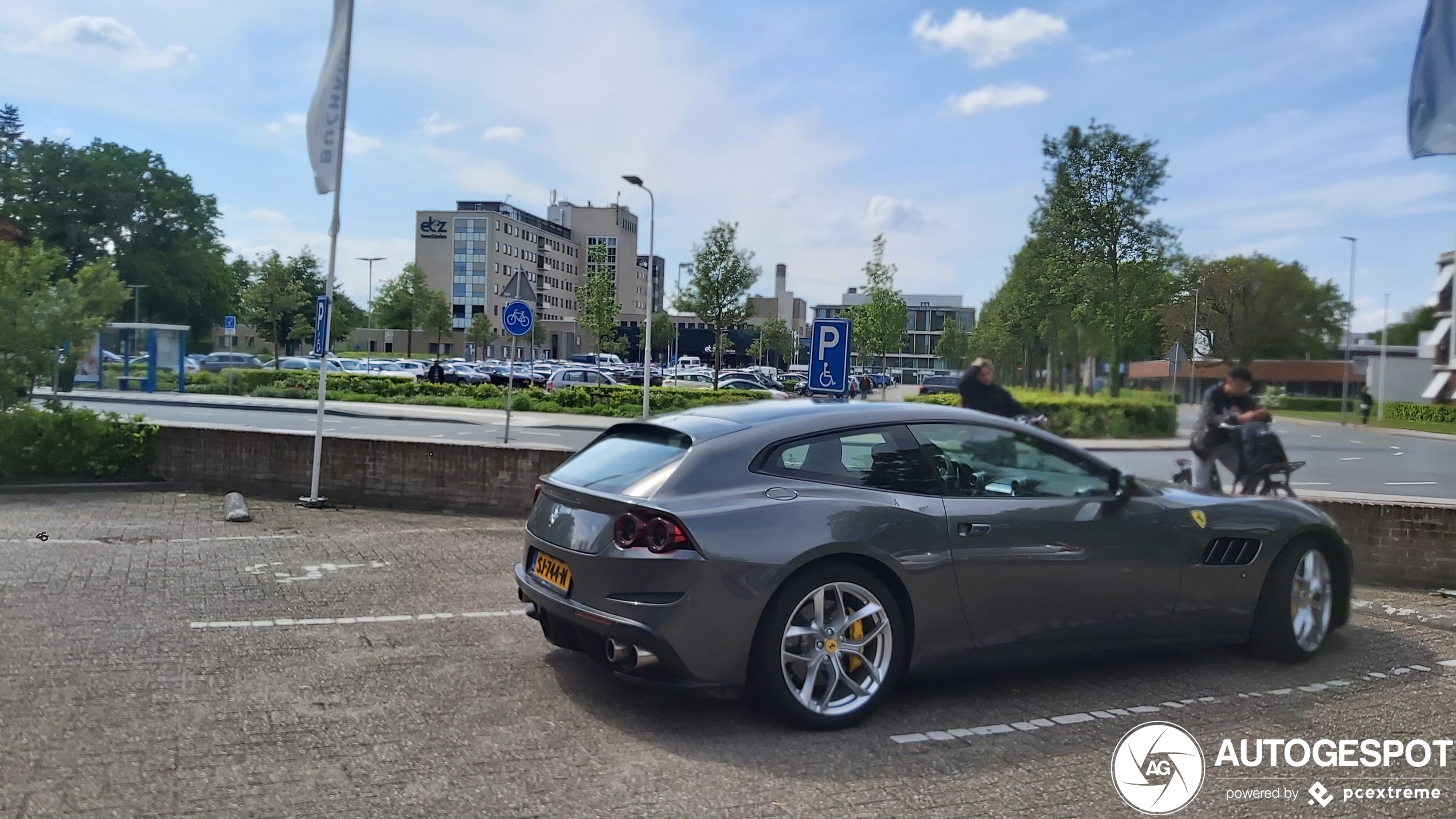 Ferrari GTC4Lusso T