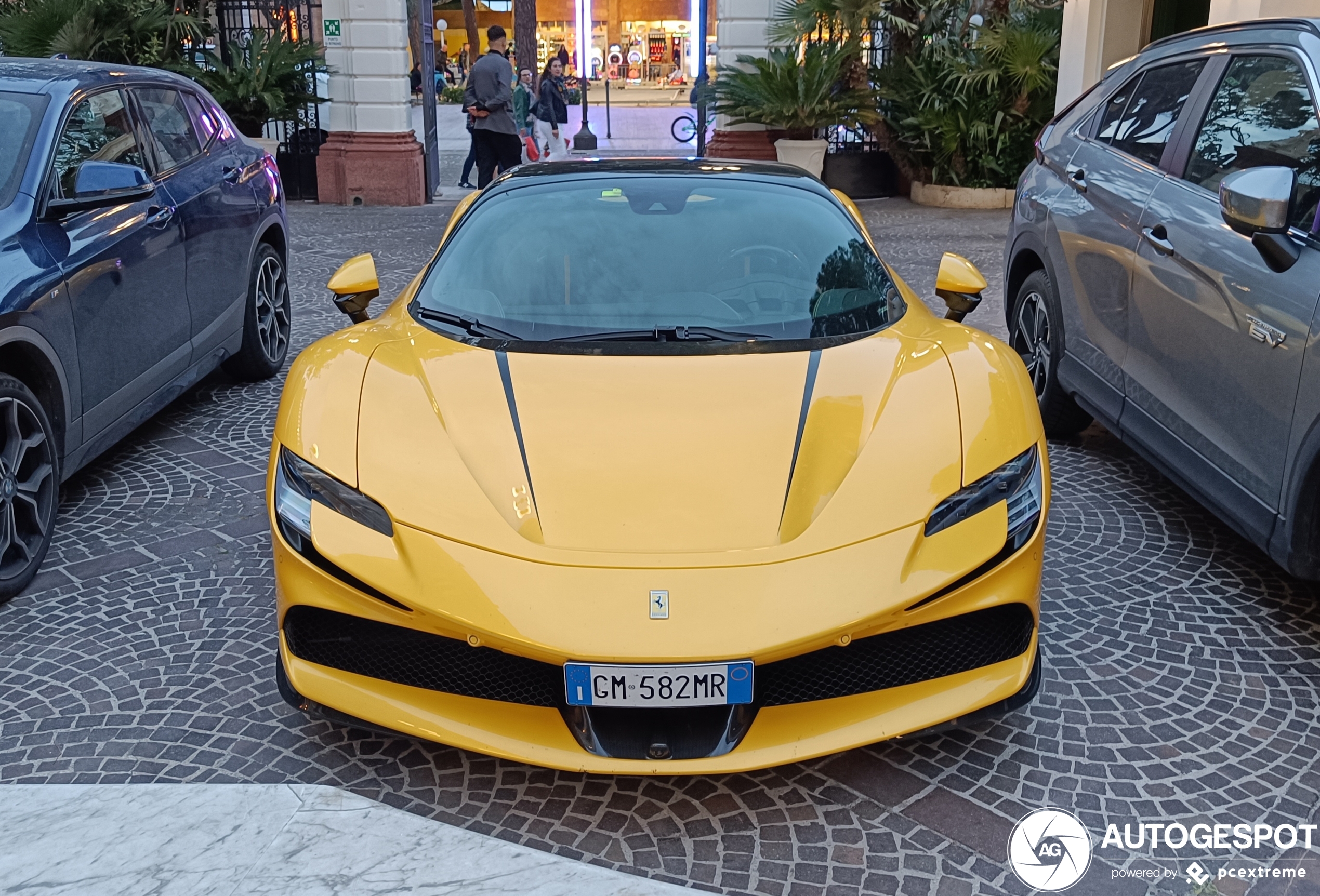 Ferrari SF90 Spider