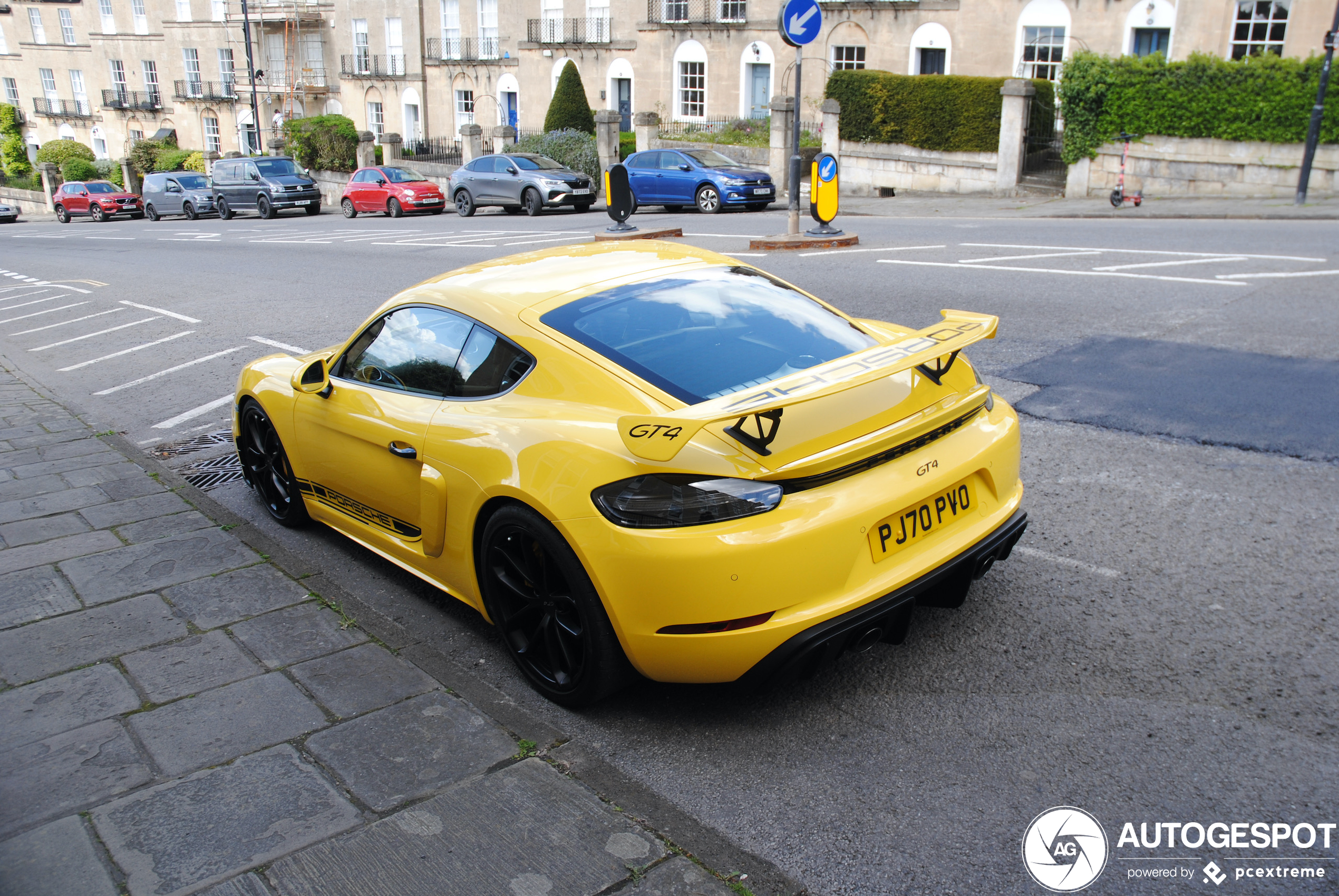 Porsche 718 Cayman GT4