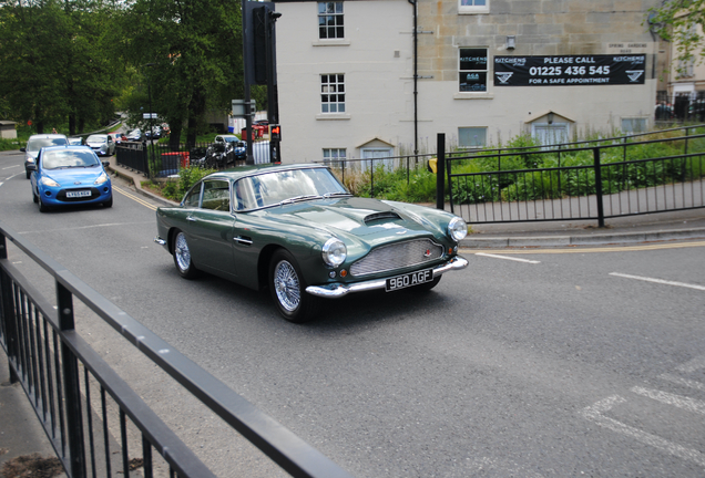 Aston Martin DB4