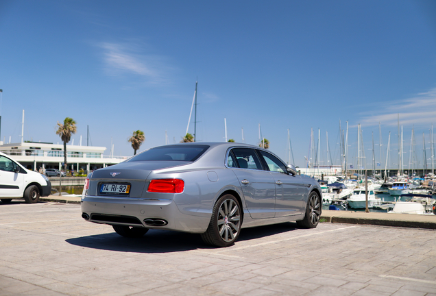 Bentley Flying Spur V8