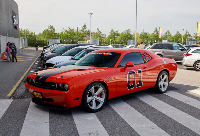 Dodge Challenger SRT-8