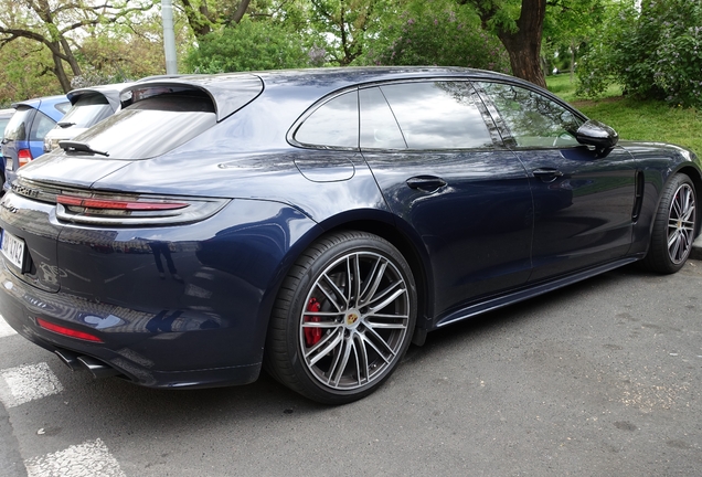 Porsche 971 Panamera GTS Sport Turismo