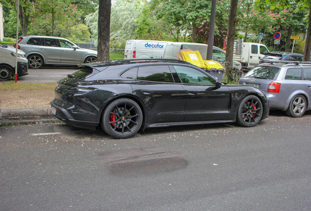 Porsche Taycan GTS Sport Turismo