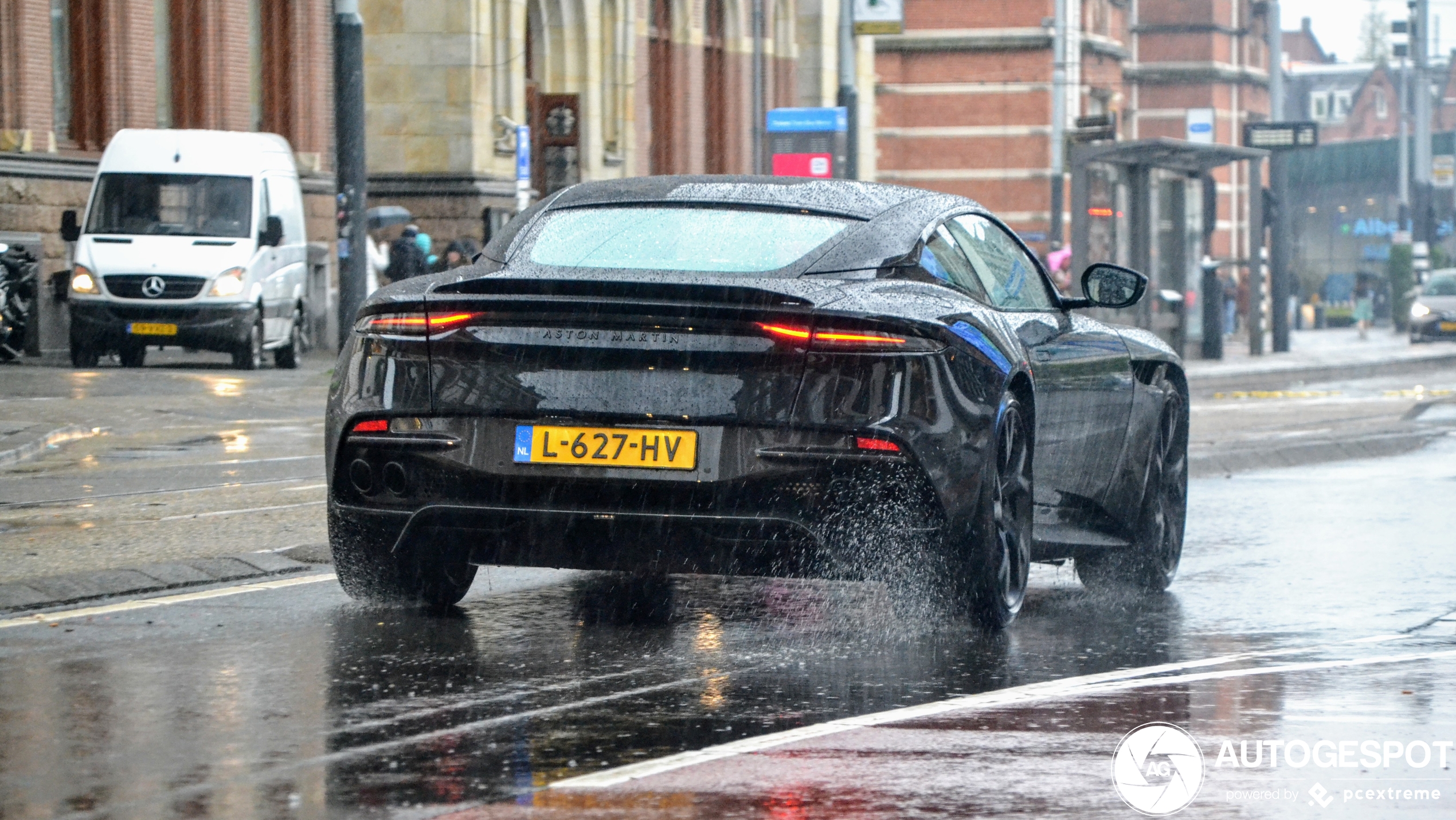 Aston Martin DBS Superleggera