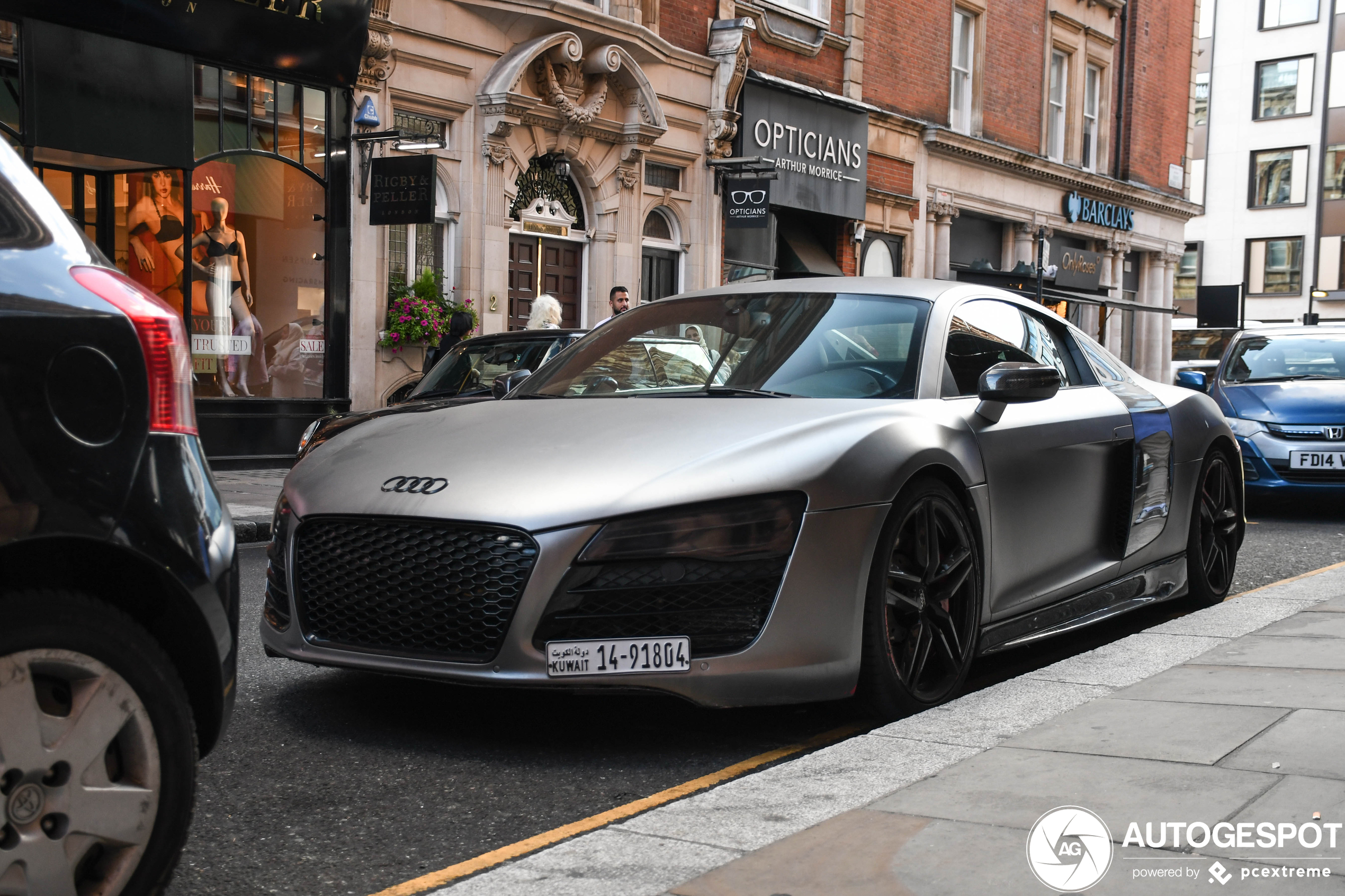 Audi R8 V10