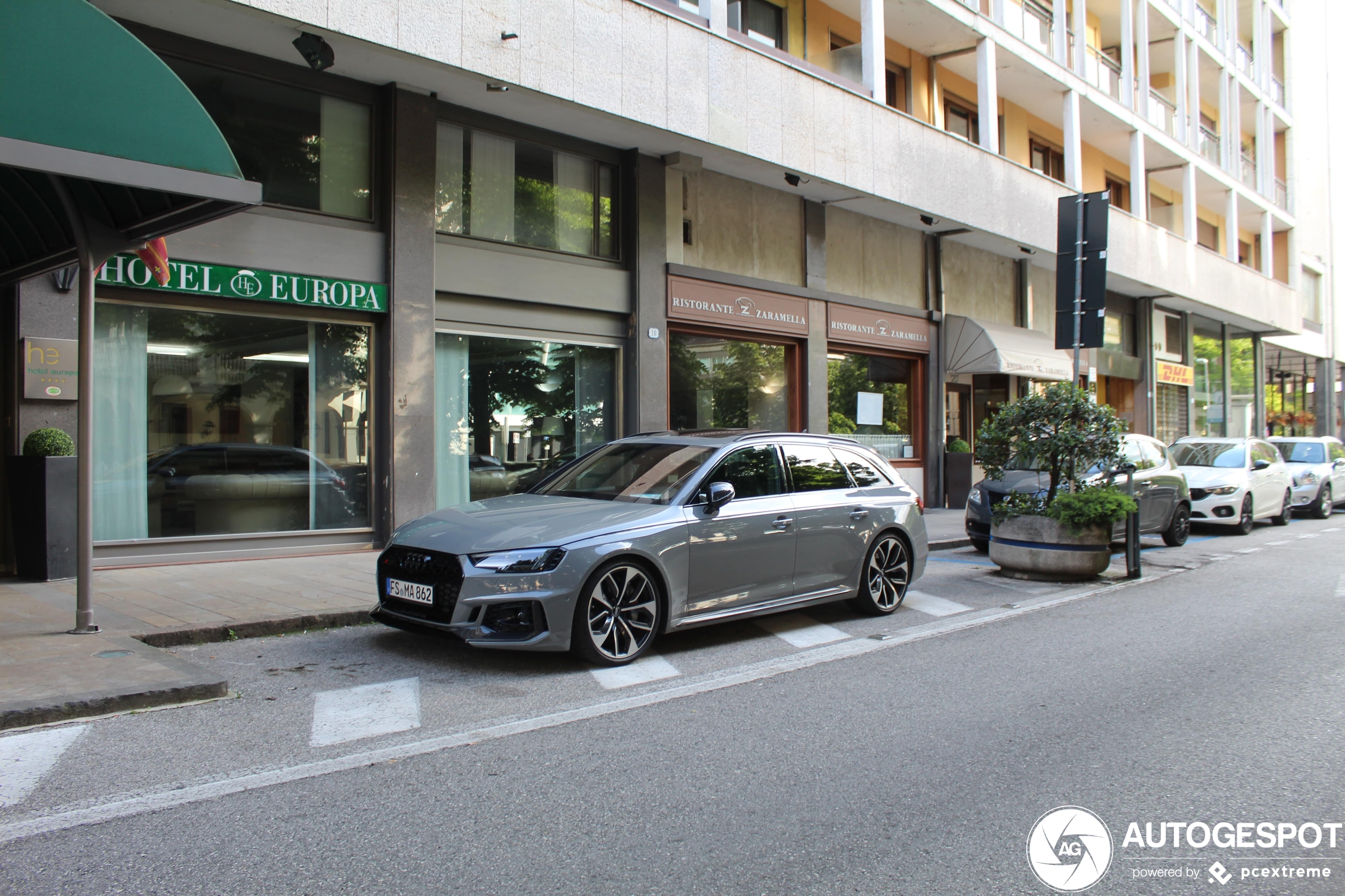 Audi RS4 Avant B9