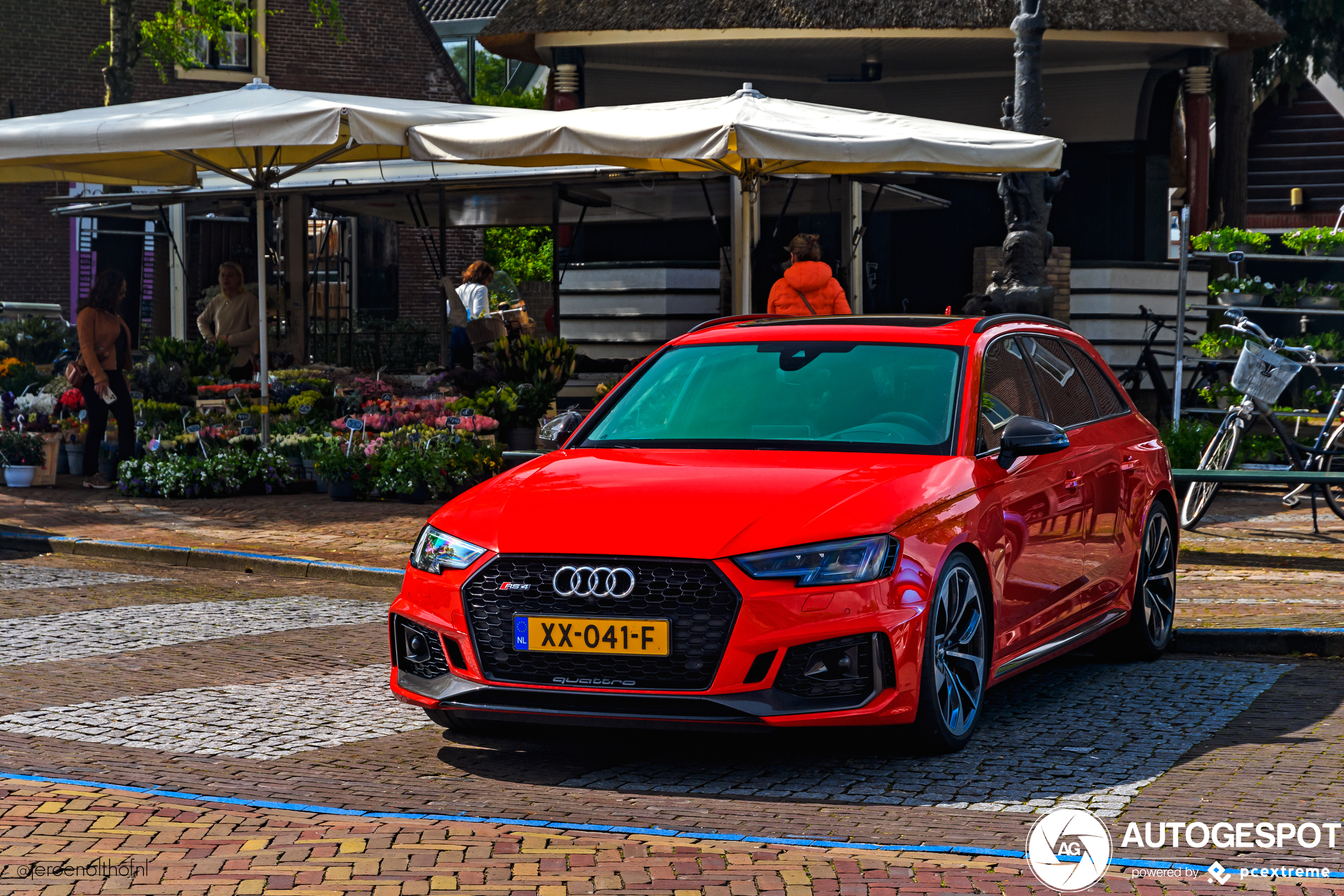 Audi RS4 Avant B9