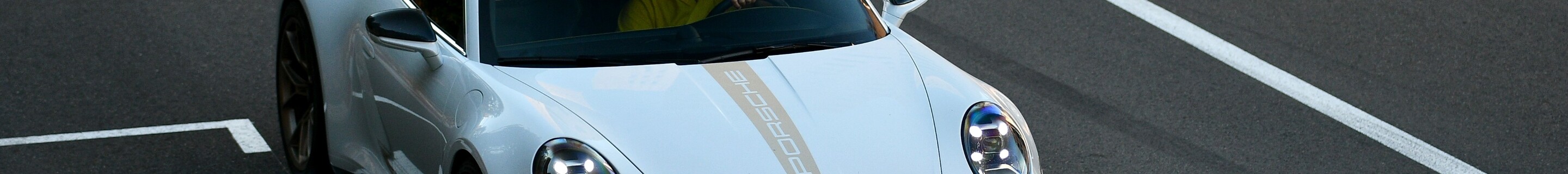 Porsche 992 GT3 Touring