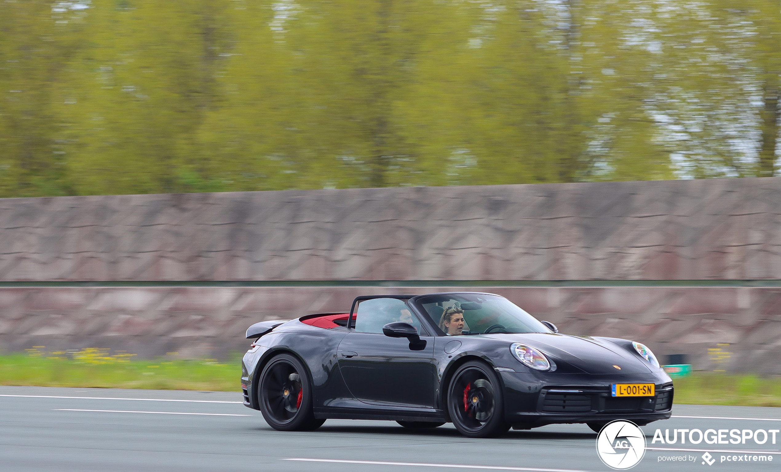 Porsche 992 Carrera 4S Cabriolet