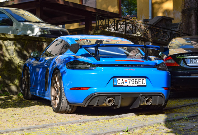 Porsche 718 Cayman GT4 RS Weissach Package