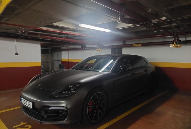 Porsche 971 Panamera GTS Sport Turismo