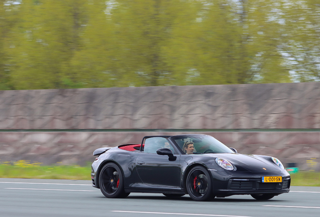 Porsche 992 Carrera 4S Cabriolet