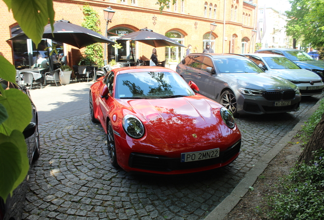 Porsche 992 Carrera 4S