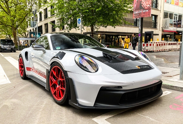 Porsche 992 GT3 RS Weissach Package