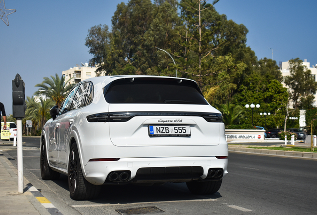 Porsche 9YA Cayenne GTS