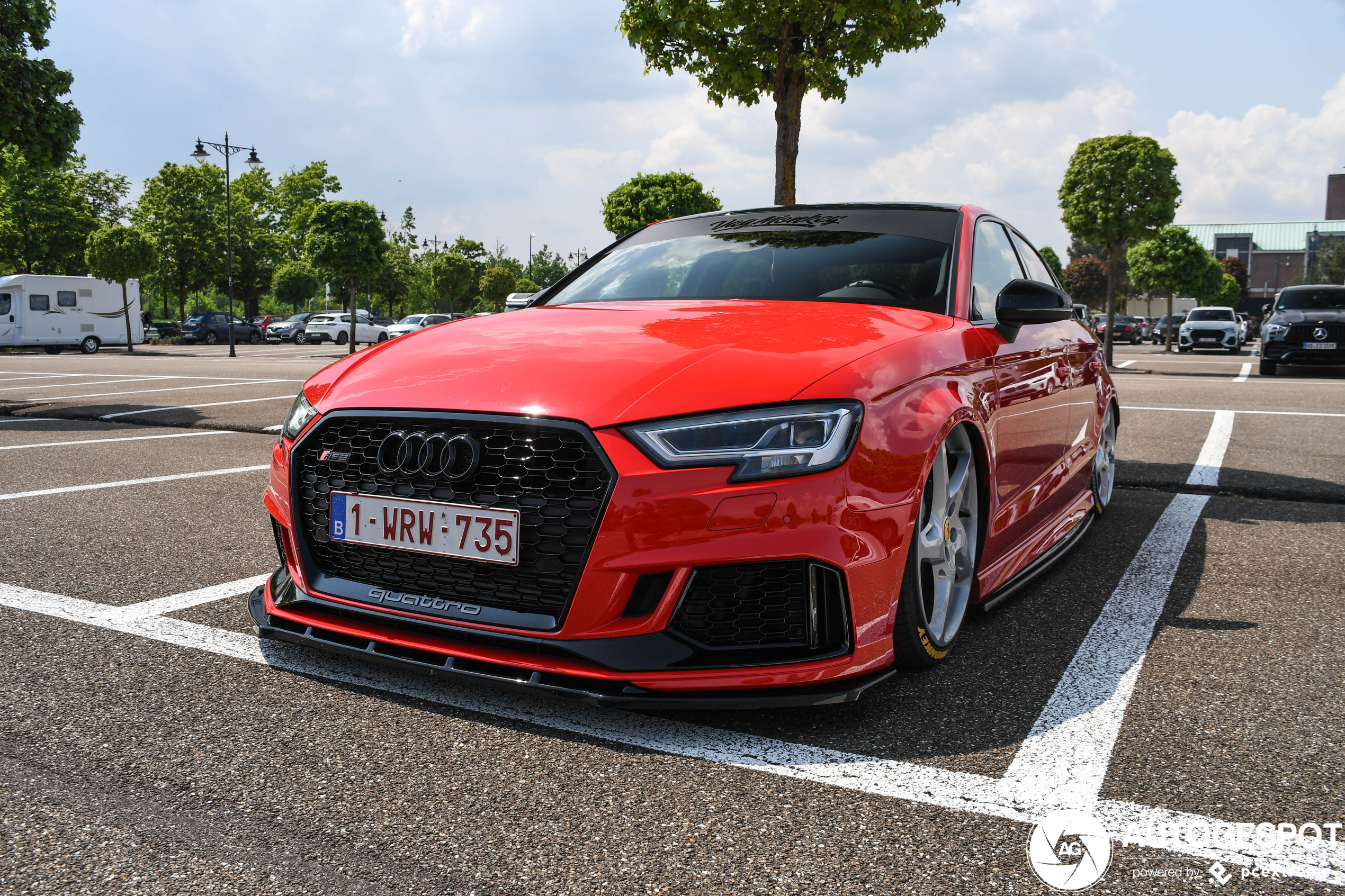 Ferrari rode Audi RS3 gespot